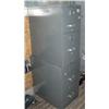 Image 1 : 2 metal 2-drawer file cabinets (49)