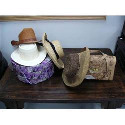Lot of 4 Western style hats; engraved Western purse (46)