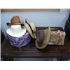 Image 1 : Lot of 4 Western style hats; engraved Western purse (46)