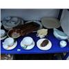 Image 3 : Lot of assorted antique dishes (46)