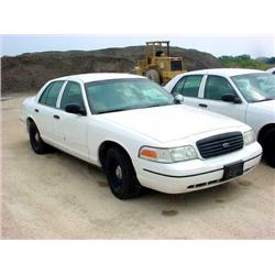 2000 Ford Crown Vic Police Car
