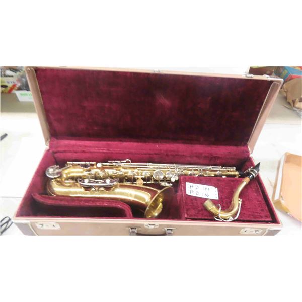 Evette Saxophone with Case 