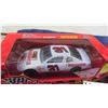 Image 3 : 2 Racing Champion NASCAR 1/24 Die Cast Cars in Boxes