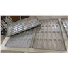 Image 3 : 5 Bakery Baking Pans 17" x 28"
