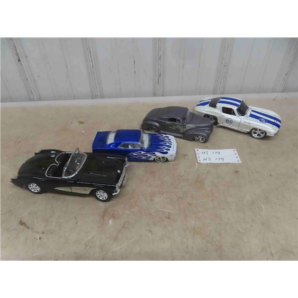 4 Die cast Muscle Cars 1:!8 + 1:24 Scale
