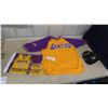 Image 1 : LA Lakers Collection ; Sz Sm Shirt, Tuque & Kobe Bryant Flag