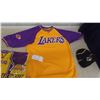 Image 2 : LA Lakers Collection ; Sz Sm Shirt, Tuque & Kobe Bryant Flag