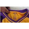 Image 6 : LA Lakers Collection ; Sz Sm Shirt, Tuque & Kobe Bryant Flag