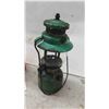 Image 5 : 2 Coleman Lanterns ; Model 200 T66 & 242B