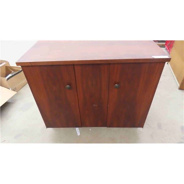 Cabinet with Multiple Drawers 21"x 30" x 36"