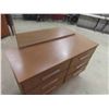 Image 3 : 2 Dressers ; 18" x 32" x 48" plus Mirror 26.5" x 38" & 4Drawer 18" x 30" x 40"