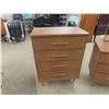 Image 6 : 2 Dressers ; 18" x 32" x 48" plus Mirror 26.5" x 38" & 4Drawer 18" x 30" x 40"
