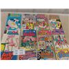 Image 3 : 12 Vintage Comic Books ; Archie, Betty + Veronica, Jughead, Gold Key Cartoon