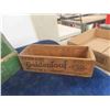Image 5 : Painted Wood Carpenters Tool Box & Goldenloaf Wooden Box