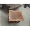 Image 10 : 3pc Oak Coffee Table 15" x 40" x 40" & 2 End Tables 22" x 22" x 28" 