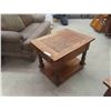 Image 9 : 3pc Oak Coffee Table 15" x 40" x 40" & 2 End Tables 22" x 22" x 28" 