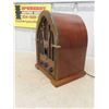 Image 4 : GE AM/FM Radio in Wooden Case 9" x 11.5" x 15"