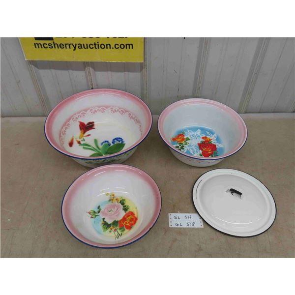 3 Enamel Basins with Lid