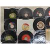 Image 2 : 50 ++ 45 RPM Records ; Paul McCartney, Elvis, John Lennon, plus more
