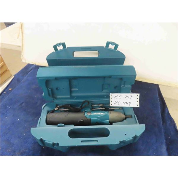Makita Cordless Screwdriver 4,8V with Bits + Case 