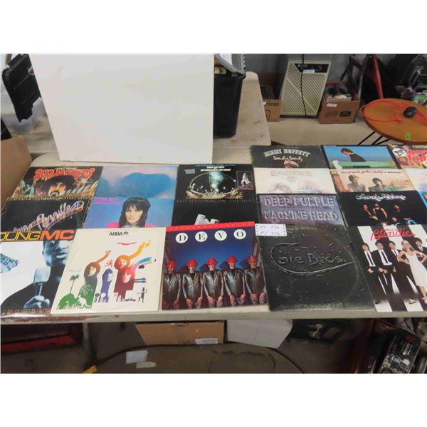 21 Vinyl Records ; ABBA, Deep Purple, Gordon Lightfoot