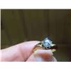 Image 6 : 14kt Yellow Gold Ladies Diamond Patterned Ring with 1 Prong Set Round Brilliant Cut Diamond