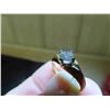 Image 8 : 14kt Yellow Gold Ladies Diamond Patterned Ring with 1 Prong Set Round Brilliant Cut Diamond