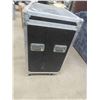 Image 4 : Fitted Hard Shipping Case with Casters 22" x 28" x 40"