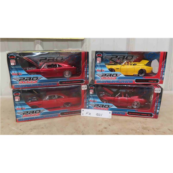 4 Die Cast Cars 1:24 Scale - Maisto