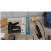 Image 5 : Wrenches SAE, Punch, Pliers, Screwdrivers, Stapler, Mallet, Toolbox, Stanley 