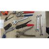 Image 7 : Wrenches SAE, Punch, Pliers, Screwdrivers, Stapler, Mallet, Toolbox, Stanley 