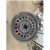 Image 1 : (4) 16" Dodge Rims