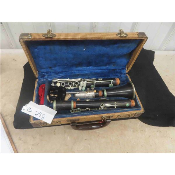 Harry Pedla Clarinet with Case
