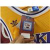 Image 7 : Autographed Magic Johnson Basketball Jersey with COA 