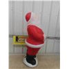 Image 4 : Santa Clause Blow Mold 41" Tall - 1 small break
