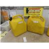 Image 3 : (4) 5 Gal Gas Cans