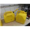 Image 3 : (4) 5 Gal Gas Cans