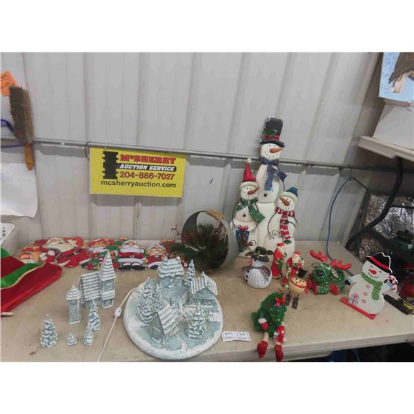 Christmas Décor Lighted Motion Display, Ornaments, Santa Helperbot with Ears, 