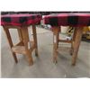 Image 6 : Rustic Cabin Wood Table + 3 Stools 29" x 30" x 30"