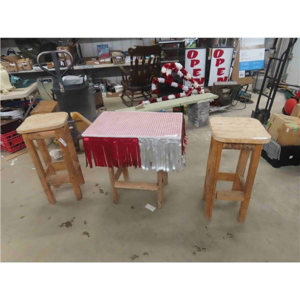 2 Rustic Cabin Stools + Stand 20"x 29" x 29"