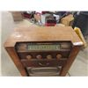 Image 2 : Viking Cabinet Stereo with Record Player - Vintage 14" x 28" x 31"