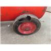 Image 7 : 3/4 HP Compressor on Casters with Air Hose + Chuck