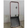 Image 2 : 2 Snow Scoops ; 19 + 24" Wide