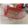 Image 4 : True Temper Rubber Tired Wheel Barrow