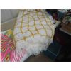 Image 4 : 2 Vintage Chenille Yellow + White Queen Size Bedspreads