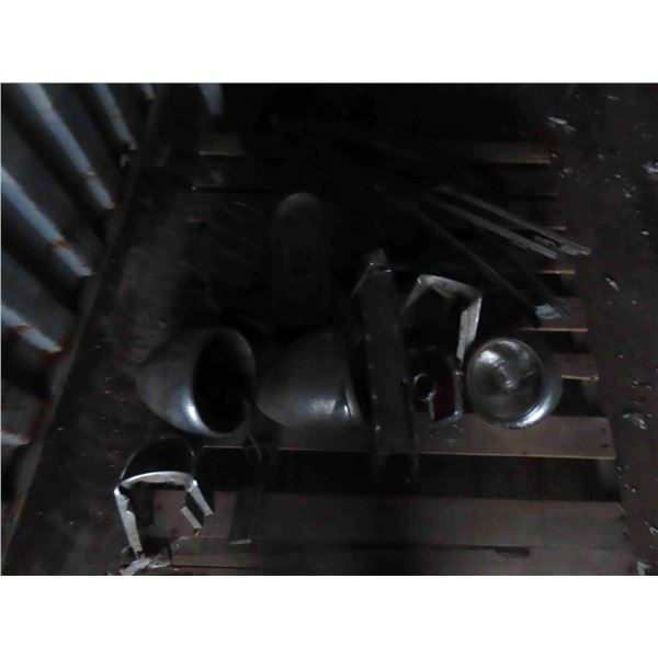 Pallet Lot of Misc. Vintage Car Parts ; Lights, Mirrors, Door Handle, etc.… 