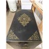 Image 6 : 2 Door Cabinet with Oriental Mother of Pearl Style Décor 14" x 27" x 41"