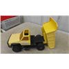 Image 3 : 4 Tonka Trucks ; 2 Dump Trucks 6" x 6" x 14" , Jeep 6" x 6" x 13", Ambulance 4" x 5" x 9.5"