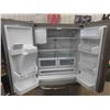 Image 9 : Frigidaire Gallery French Door Refrigerator with Bottom Freezer + Ice/ Water Dispenser- 
