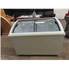 Image 1 : Cold Tech Commercial Chest Freezer  28" x up to 35" x 47" 